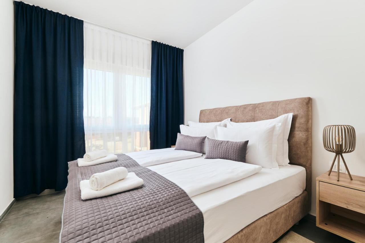 Apartments San Maris 2 Umag Exterior photo